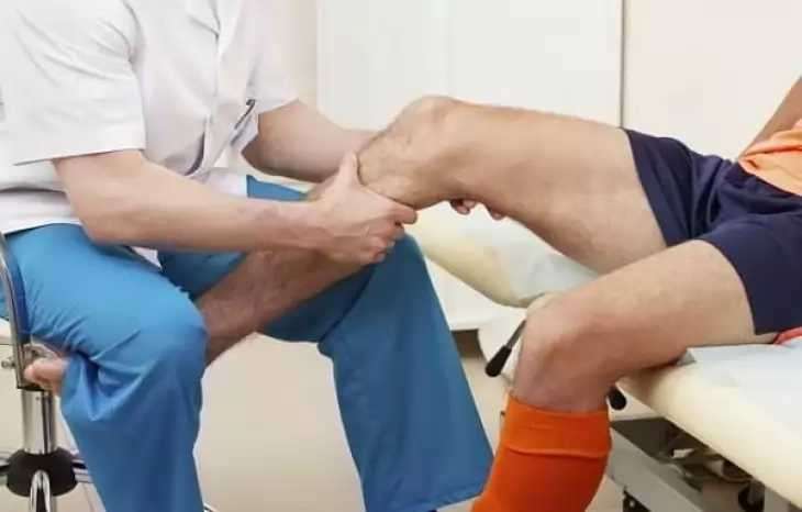 آشنایی با ویژگی های بهترین دکتر و فوق تخصص زانو